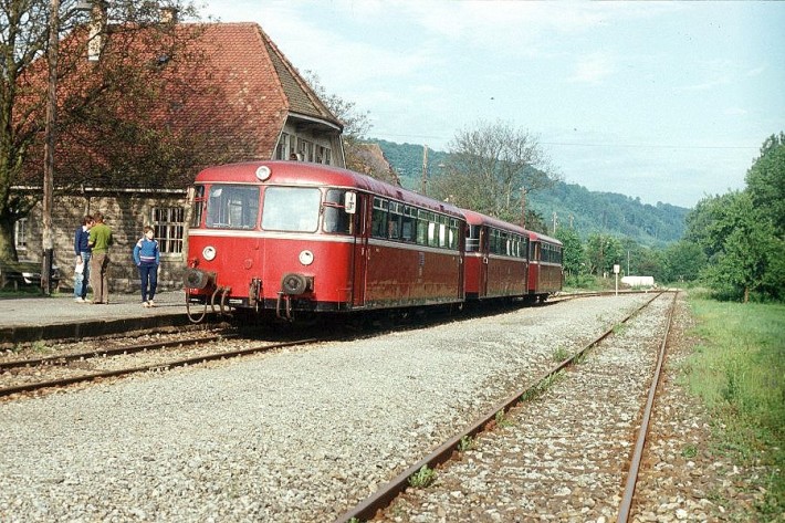 Letzter Zug in Forchtenberg vor der Einstellung des Personenverkehrs