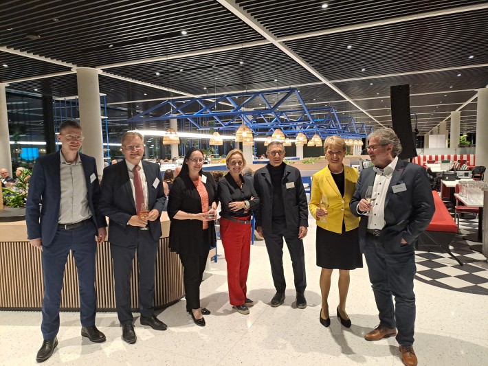 Prof. Dr. Martina Klärle, Präsidentin der Dualen Hochschule Ba-den-Württemberg Prof. Dr. Martina Klärle, Präsidentin der Dualen Hochschule Ba-den-Württemberg
